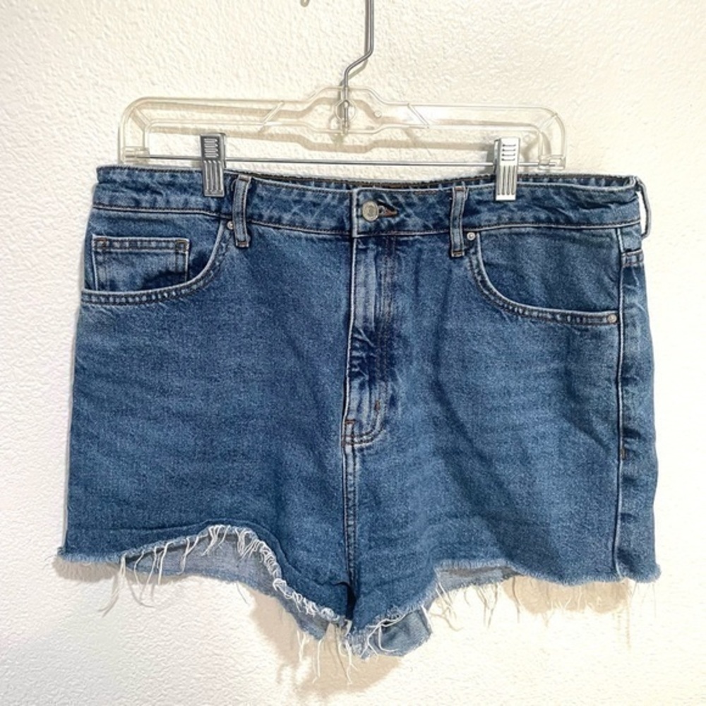 FOREVER 21 cut off high waist denim jean shorts size 31